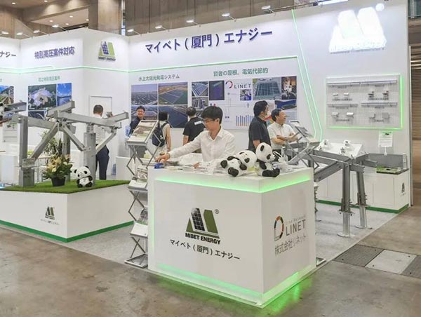 用户在leyu.com展位参观了解产品-3